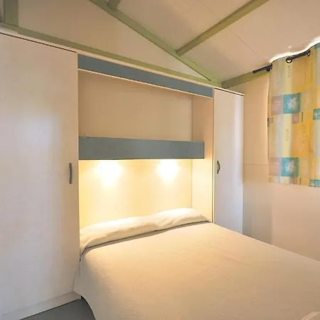 Bungalows Camping Canos De Meca 3*
